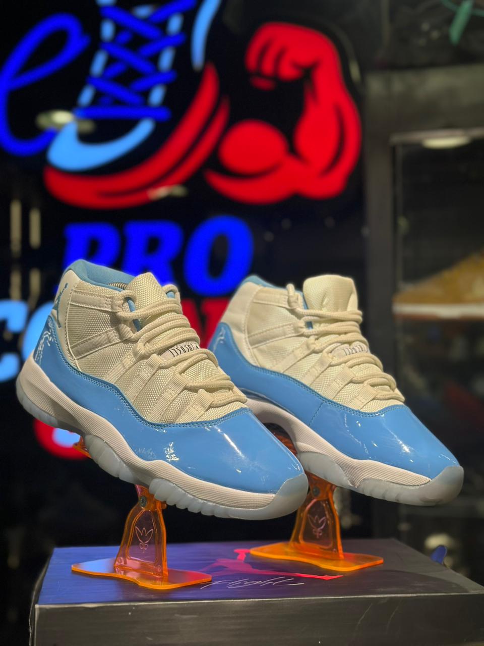 Jordan 11 White Blue